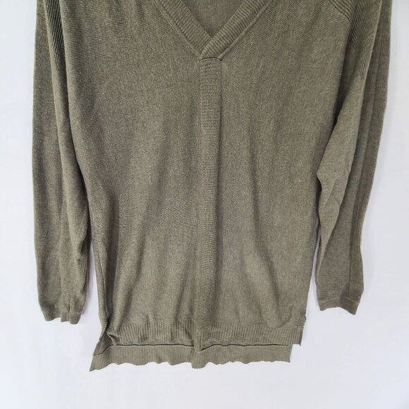Chico's Women's Long Sleeve Pullover Knit Top V neck Olive Green Size Small - Picture 2 of 6